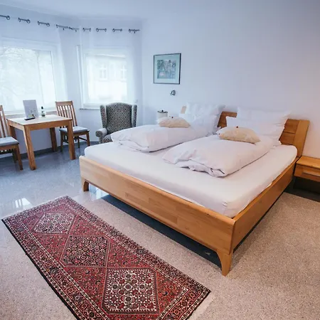 Tullius Rebmeisterei Frühstückspension 3*