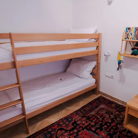 Tullius Rebmeisterei Бад-Зобернхайм